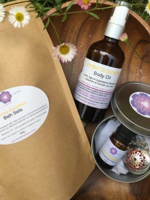 Gift Tin with Necklace & DG Essential Oil